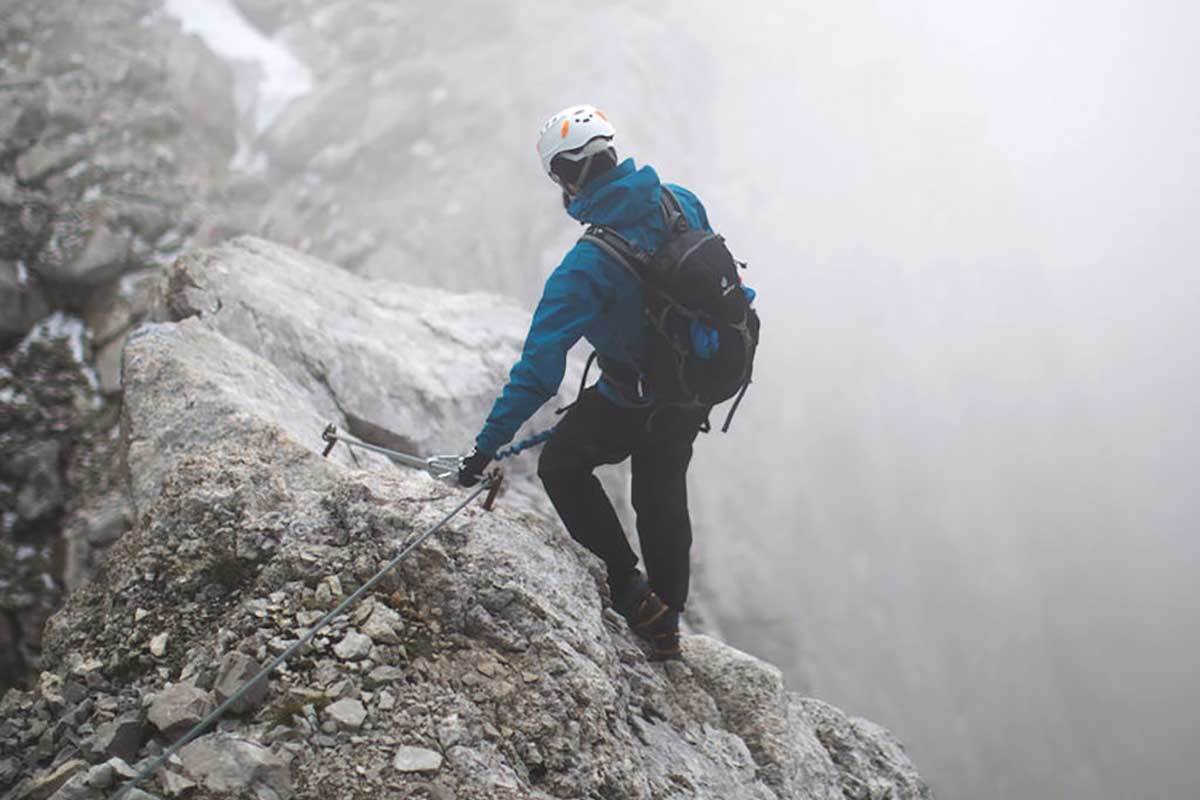 مرگ دلخراش کوهنورد قزوینی در پی ریزش سنگ در ارتفاعات آهار