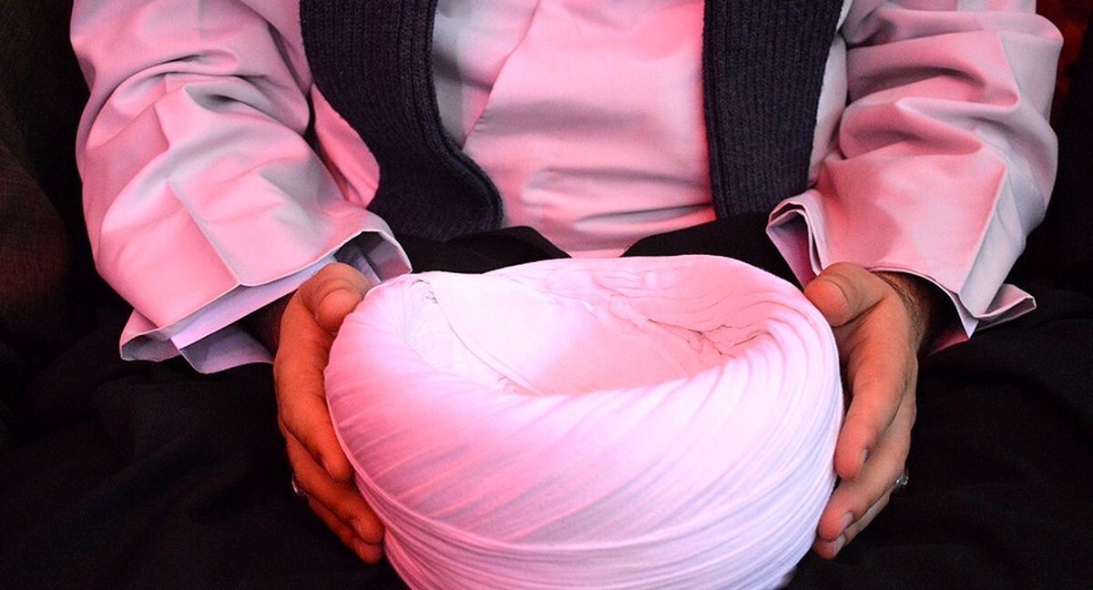 مستند جنجالی عمامه صورتی؛ از امر به معروف طبقاتی تا ماموریت ناممکن حاج آقا صفری مستند عمامه صورتی