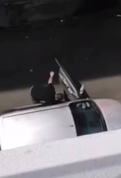 (تصاویر) مرگ دردناک خواننده جوان به دست هوادار خود! (تصاویر) مرگ دردناک خواننده جوان به دست هوادار خود!