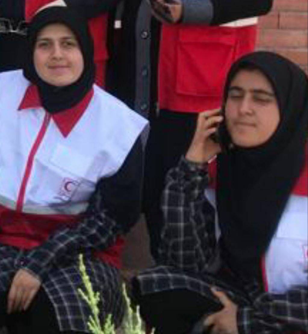 تصویر دو خواهر امدادگر