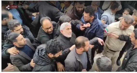 سردار قاآنی در میان مردم