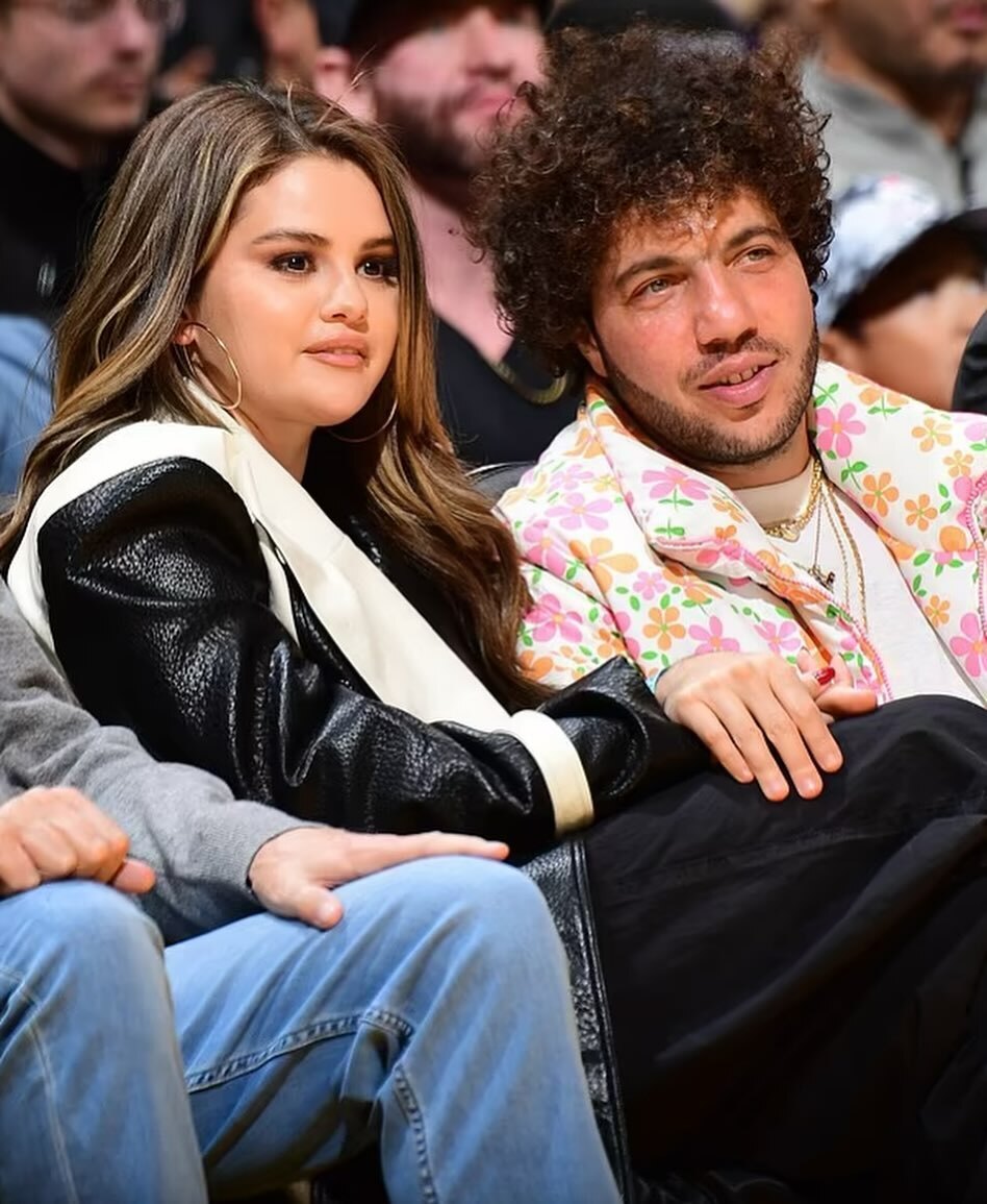 تصاویر رسمی و عاشقانه سلنا گومز با موفرفری