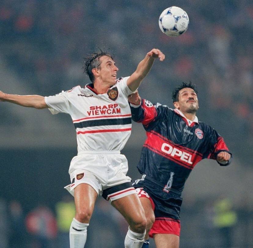 (عکس‌) پرواز تاریخی علی دایی!