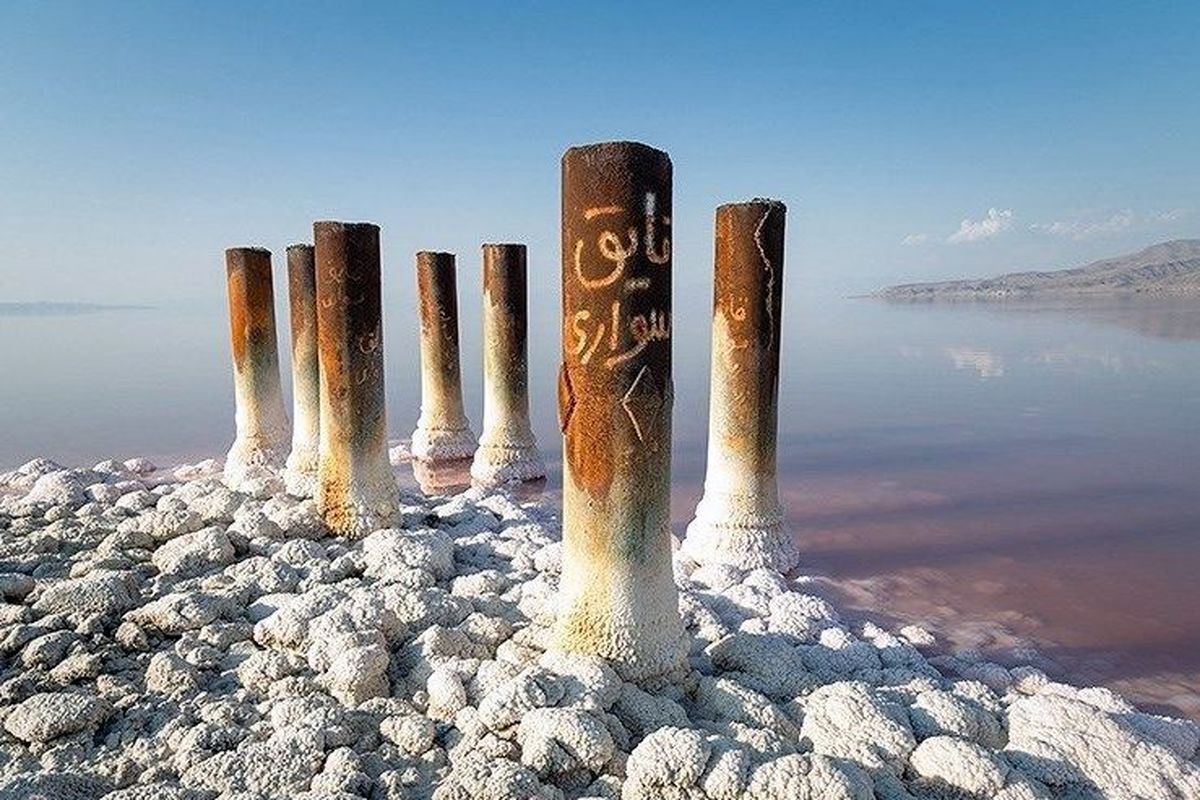ظاهر خشک دریاچه ارومیه