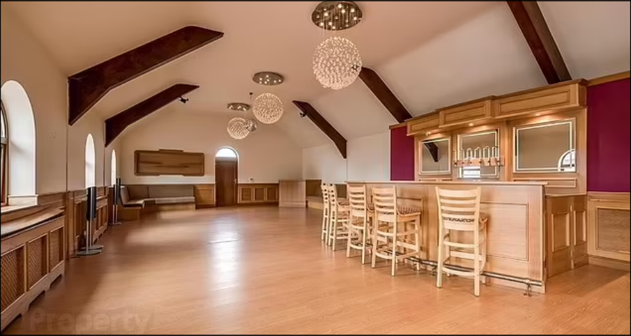 نمای داخلی زیبای عمارت