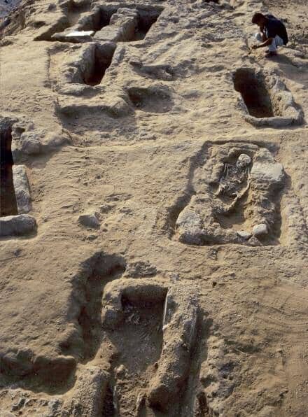 بقایای هخامنشی زیر بمباران اسرائیل + عکس