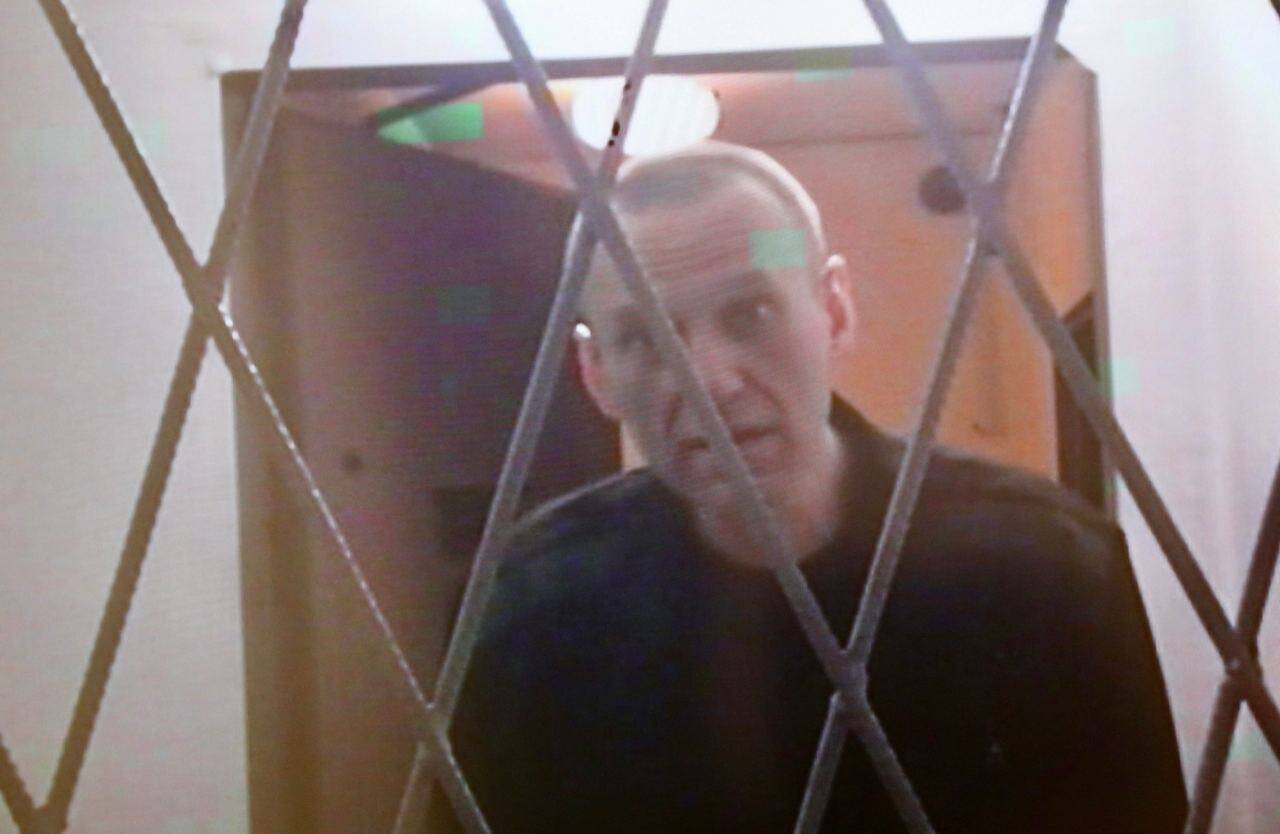 (عکس) دشمن پوتین آفتابی شد! (عکس) دشمن پوتین آفتابی شد!