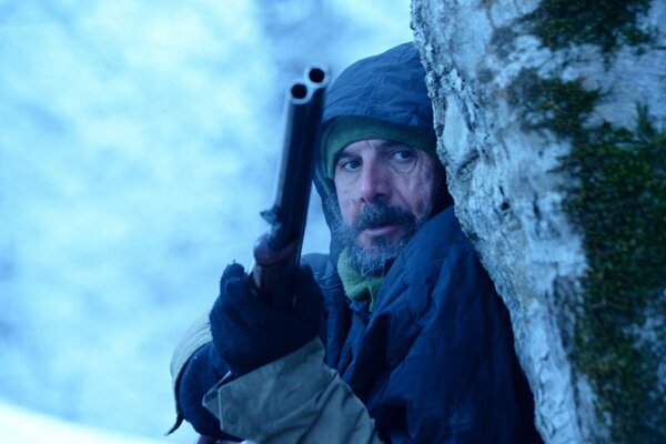 (تصاویر) امین حیایی با مو‌های یخ زده