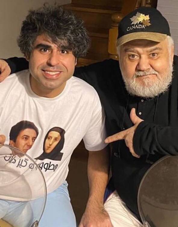 (عکس) جمله عجیب روی لباس امیر نوری در دیدار با اکبری عبدی