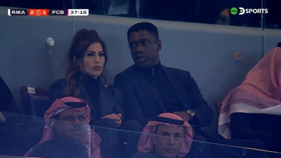 (عکس) زن ایرانی تماشاگر ویژه ال‌کلاسیکو در عربستان