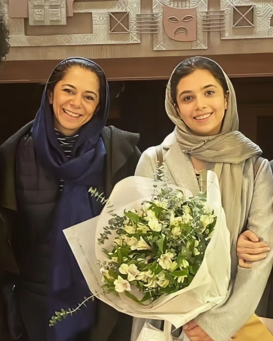 نفس بازغی و مادرش