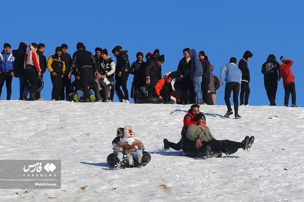 شور و نشاط برفی در «اَهَر»