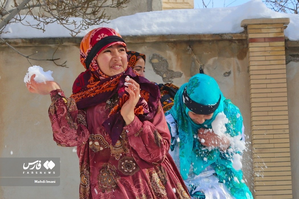 شور و نشاط برفی در «اَهَر»