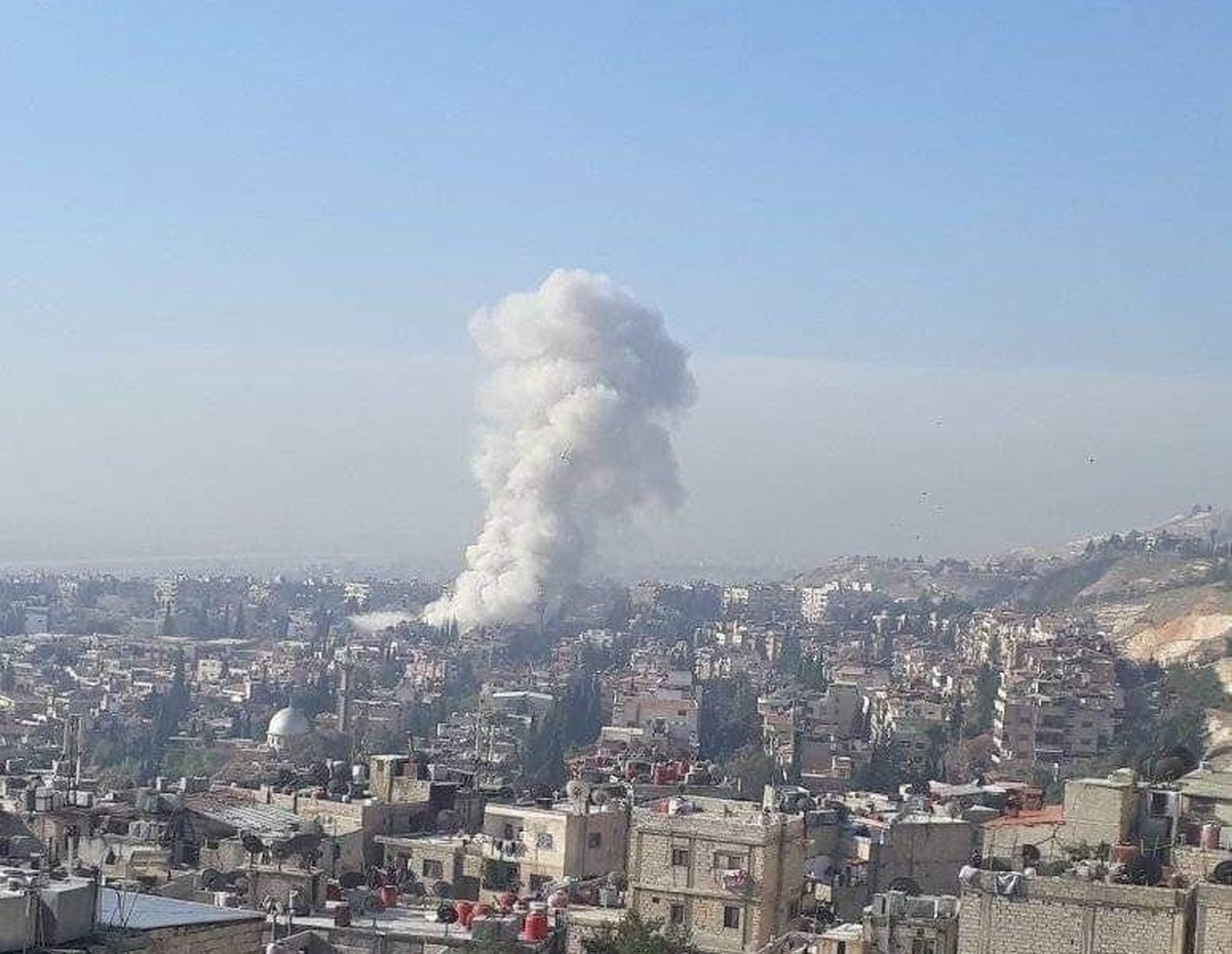 (ویدئو) شهادت تعدادی در حمله اسرائیل به دمشق؛ شایعه شهادت چند عضو سپاه و «زیاد نخاله»