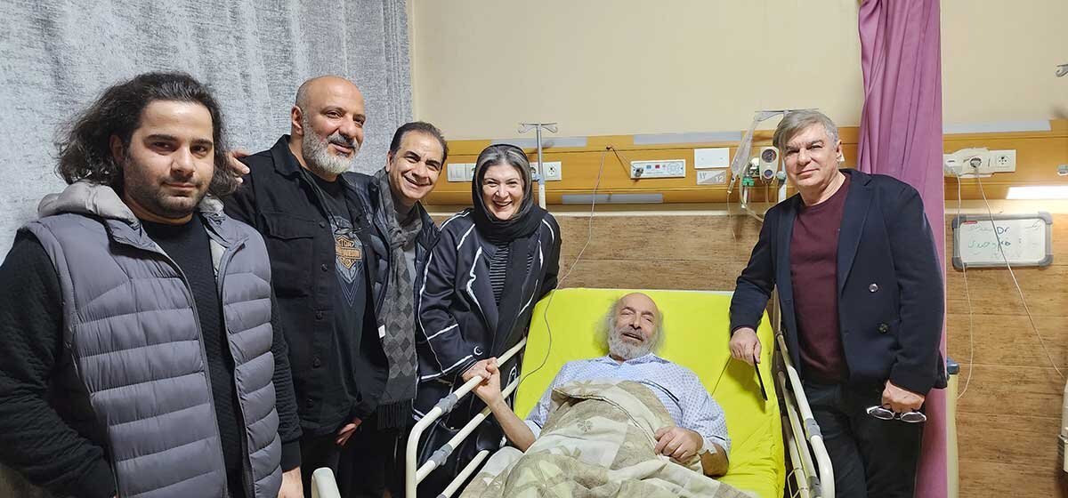 اولین تصاویر از کارگردان سرشناس روی تخت بیمارستان