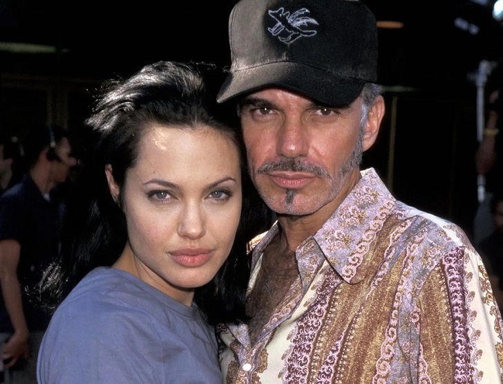 ماجرای هدایای خاص آنجلینا جولی به همسران سابقش