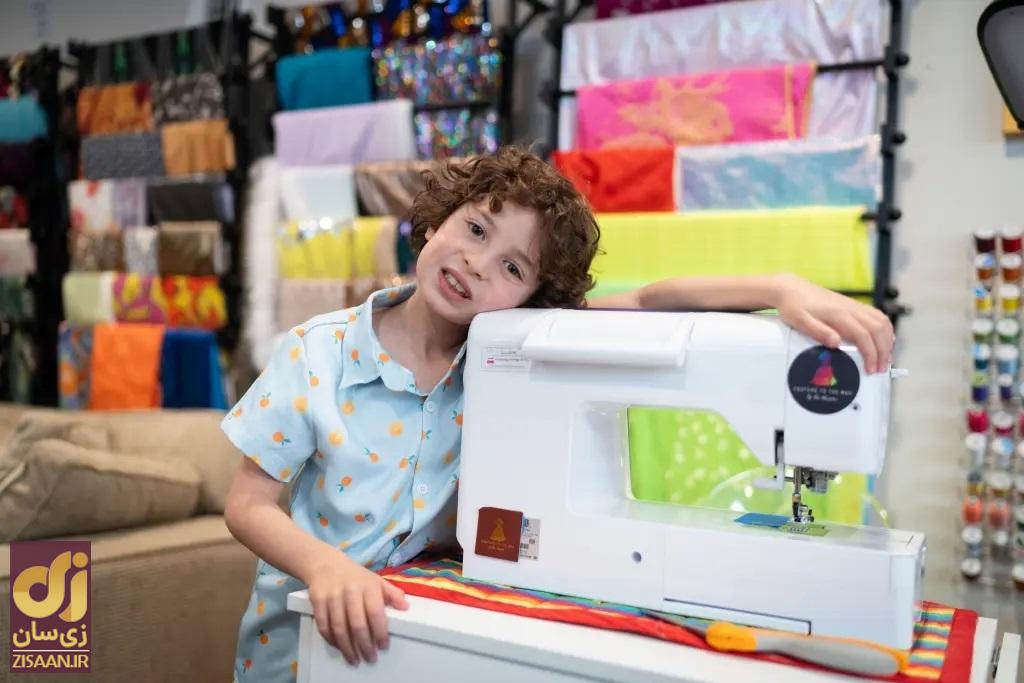 طراح لباس و اعجوبه ۷ ساله دنیای مد را تکان داد؛ اسطوره هالیوود مشتری پروپاقرص این طراح لباس طراح لباس ۷ ساله