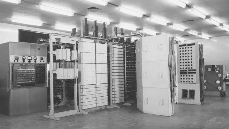 تصاویر منتشر نشده از کامپیوتری که باعث خودکشی هیلتر شد! تصاویر منتشر نشده از کامپیوتری که باعث خودکشی هیلتر شد!