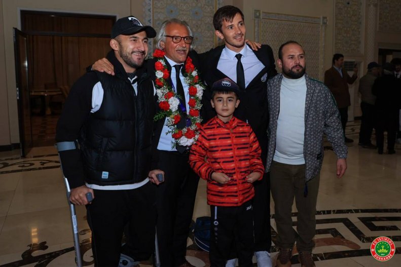 (تصاویر) در تاجیکستان جشن قهرمانی گرفته شد!