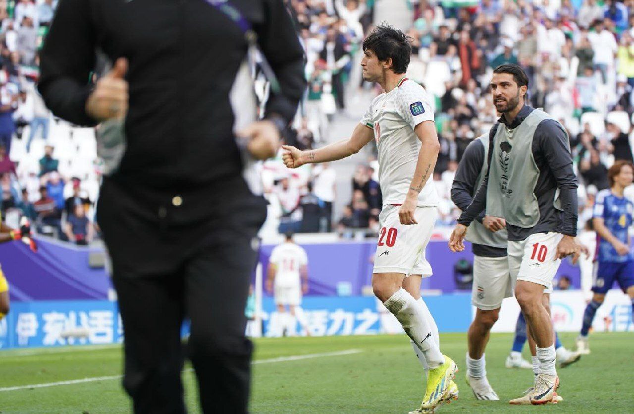 (تصاویر) لحظات ناب واکنش‌های سردار آزمون در بازی با ژاپن