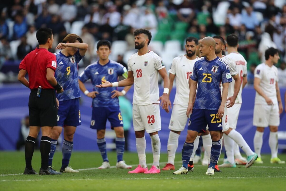 (ویدئو) عذرخواهی جالب بازیکنان ژاپن از هواداران پس از شکست برابر ایران