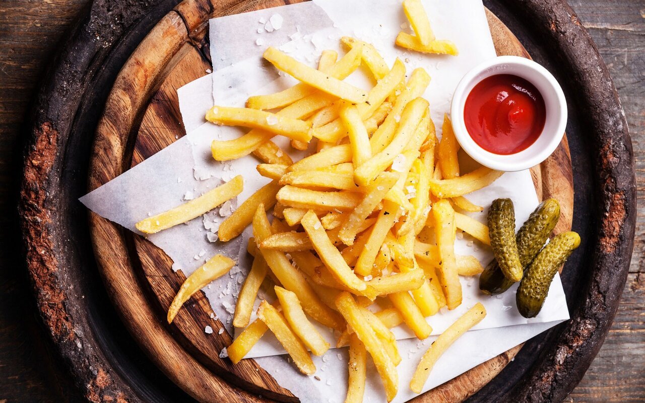 این ۵ غذا را بخورید و زودتر پیر شوید! فست فود و لاغری