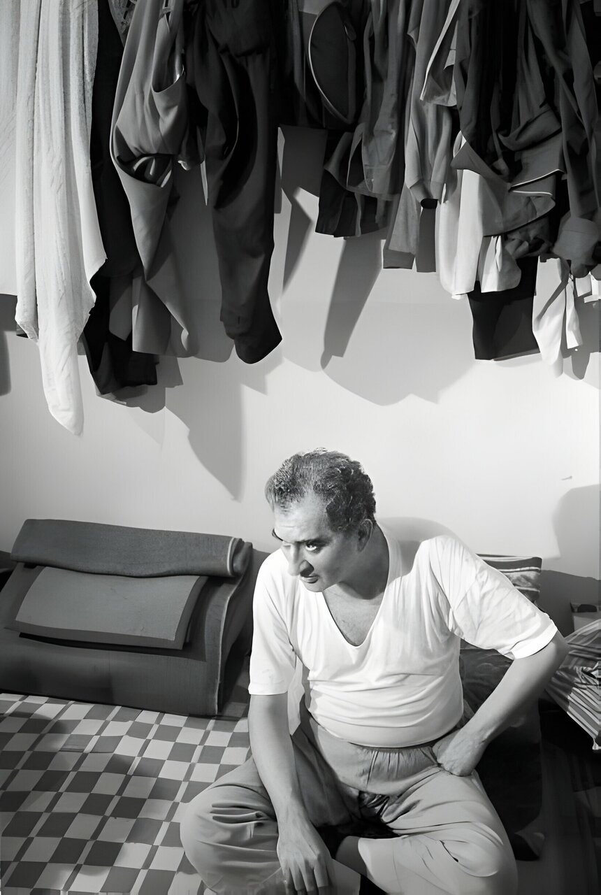 تصویر برادر جنجالی محمدرضا شاه در زندان اوین؛