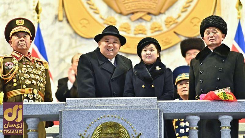 کیم جونگ اون و دخترش در جمع چند مرد در کره شمالی