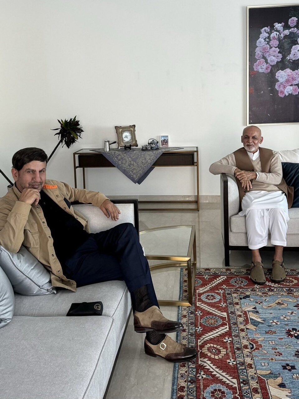 (عکس) اشرف غنی با برادرش آفتابی شد! (عکس) اشرف غنی با برادرش آفتابی شد!