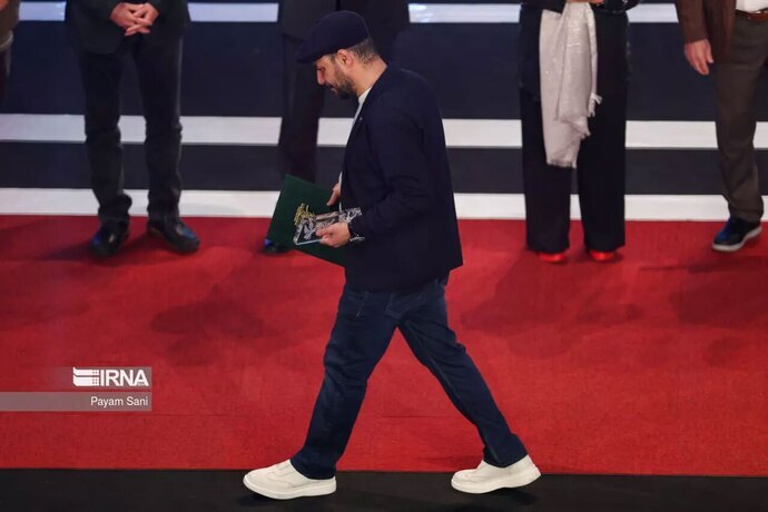 برندگان سیمرغ بلورین جشنواره فیلم فجر ۱۴۰۲ جواد عزتی برنده جایزه نگاه ویژه فیلم فجر