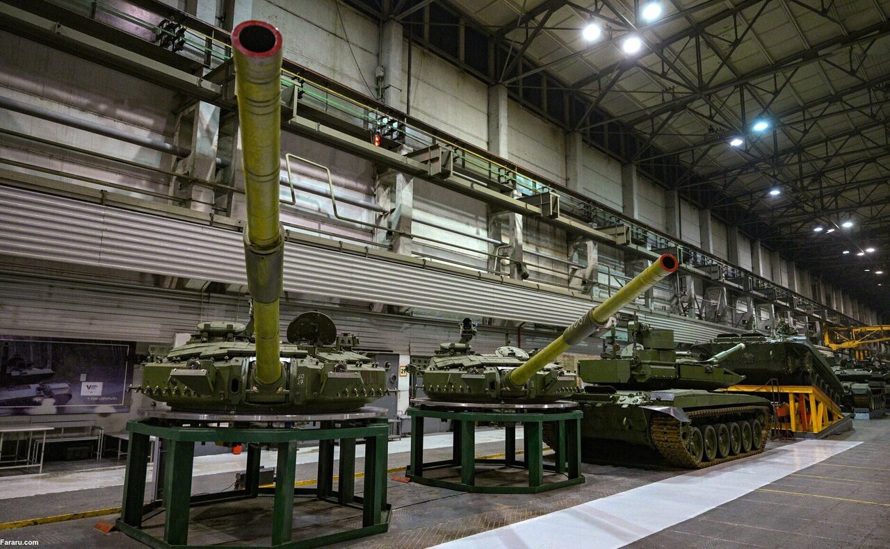 (تصاویر) اینجا کارخانه تانک سازی پوتین است (تصاویر) اینجا کارخانه تانک سازی پوتین است