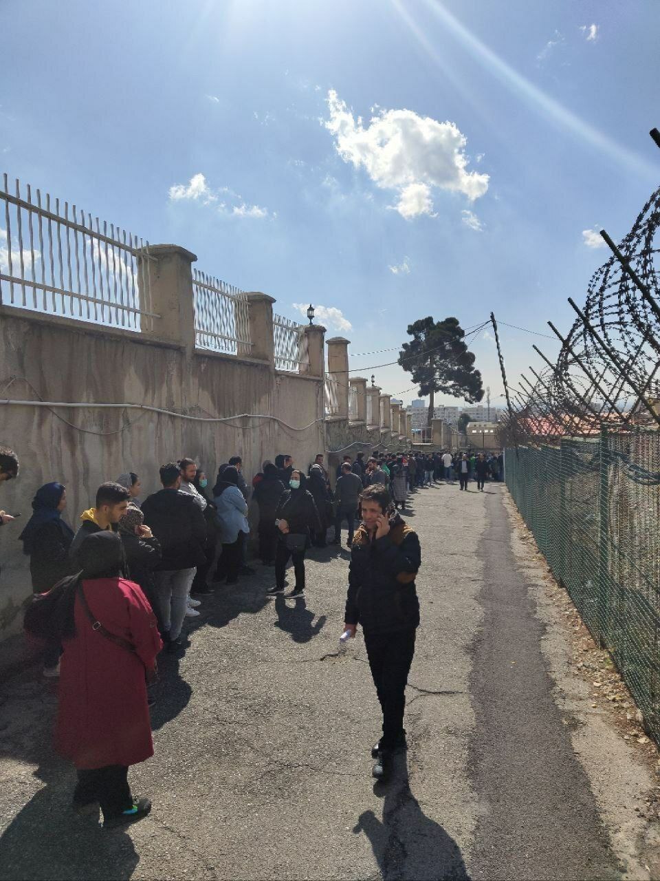 (عکس) صف شکایت مال‌باختگان کوروش کمپانی