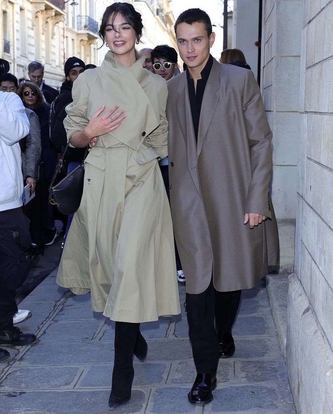 دختر مونیکا بلوچی در کنار نامزدش