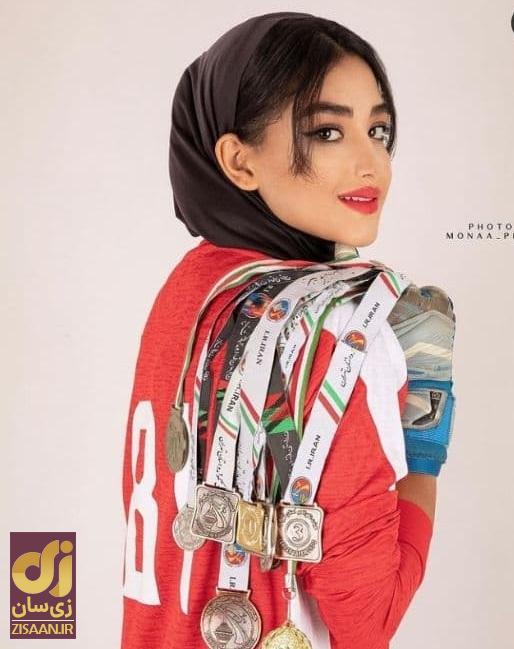 (تصاویر) بیوگرافی کاملیا فلاح؛ دروازهبان پرسپولیس و زیباترین دختر فوتبالیست ایران (تصاویر) بیوگرافی کاملیا فلاح؛ دروازهبان پرسپولیس و زیباترین دختر فوتبالیست ایران