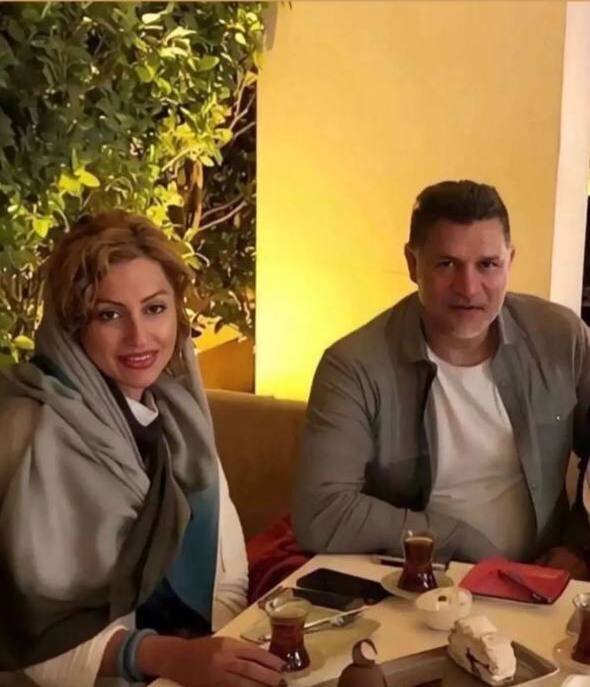 تصویر خاص علی دایی و همسرش در یک کافه در تهران