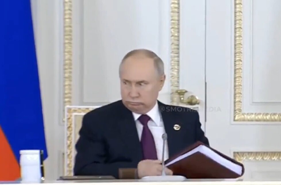 حرکات عجیب و غریب پوتین