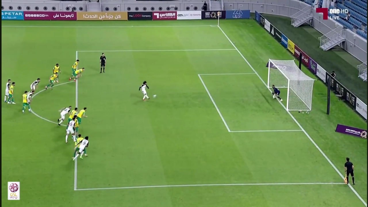 (عکس) اکرم عفیف گلزنی را یادش رفت!