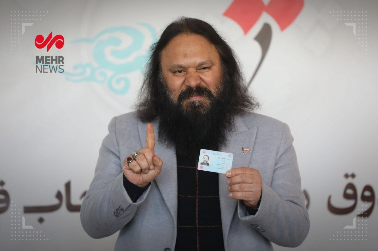 (عکس) بازیگری که با کروات رای داد!/ کدام بازیگران رای دادند