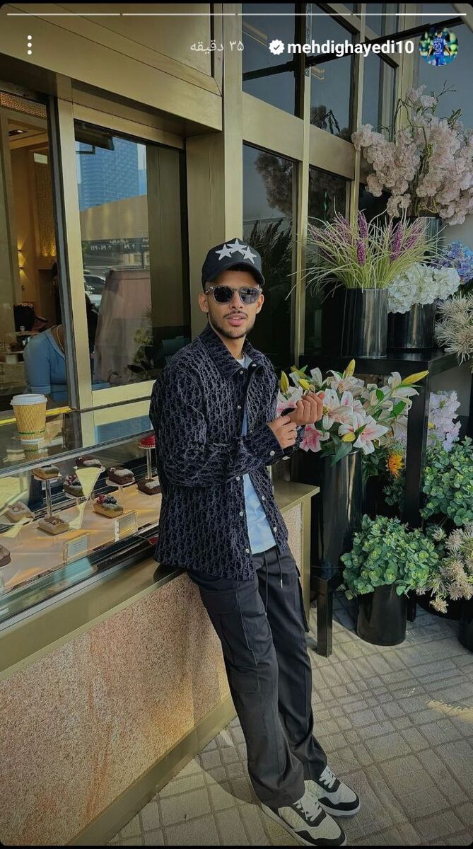 (عکس) خوشگذرانی مهدی قایدی در روز اخراج مجیدی! (عکس) خوشگذرانی مهدی قایدی در روز اخراج مجیدی!