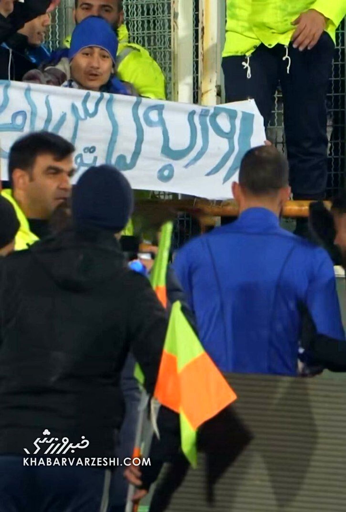 درخواست عجیب از روزبه چشمی! درخواست عجیب از روزبه چشمی!