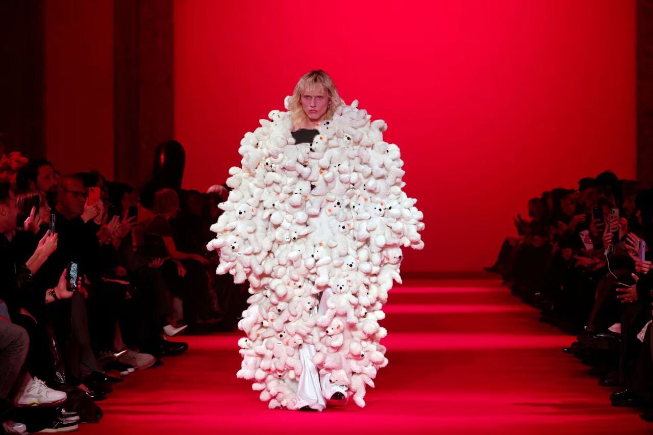 (عکس) لباس عجیب خرسی در هفته مد پاریس، فرانسه