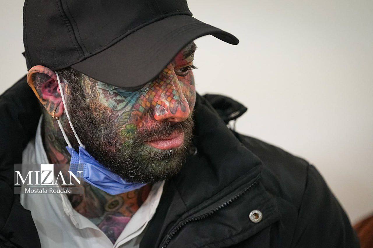 (عکس) نخستین جلسه دادگاه امیرحسین مقصودلو ملقب به «تتلو» برگزار شد