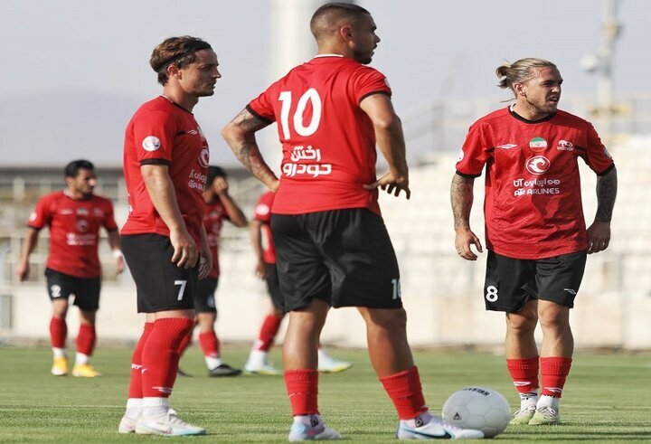 بررسی برنامه فشرده بازی‌های پنج تیم نخست جدول لیگ برتر تا پایان سال