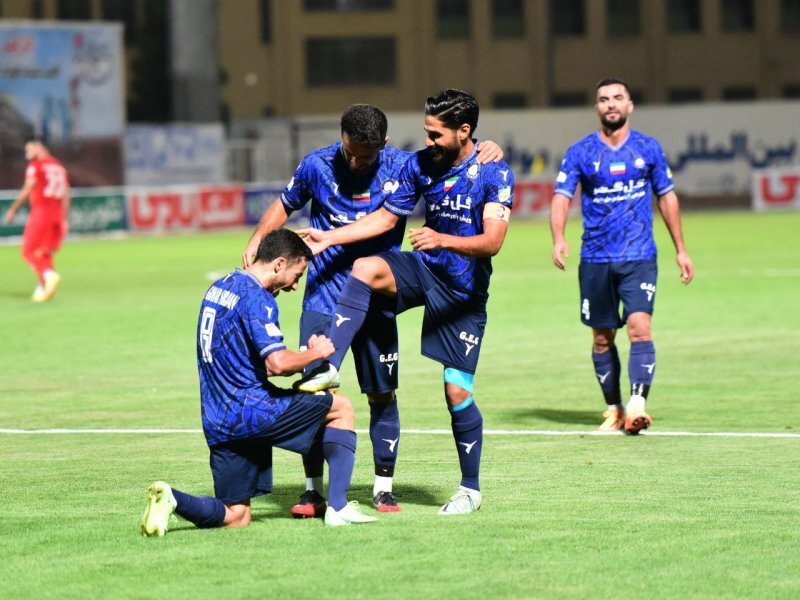 بررسی برنامه فشرده بازی‌های پنج تیم نخست جدول لیگ برتر تا پایان سال