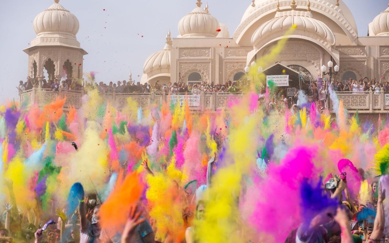 قیمت و جزئیات تور‌های خارجی نوروز ۱۴۰۳ / از تور ویتنام تا تور آنتالیا