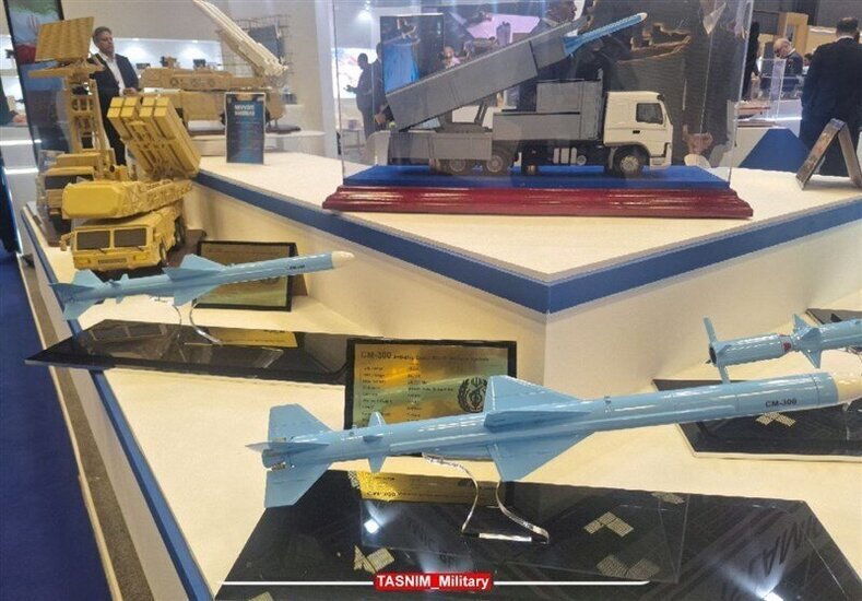 (عکس) نمایش جدیدترین تسلیحات نظامی ایران در قطر