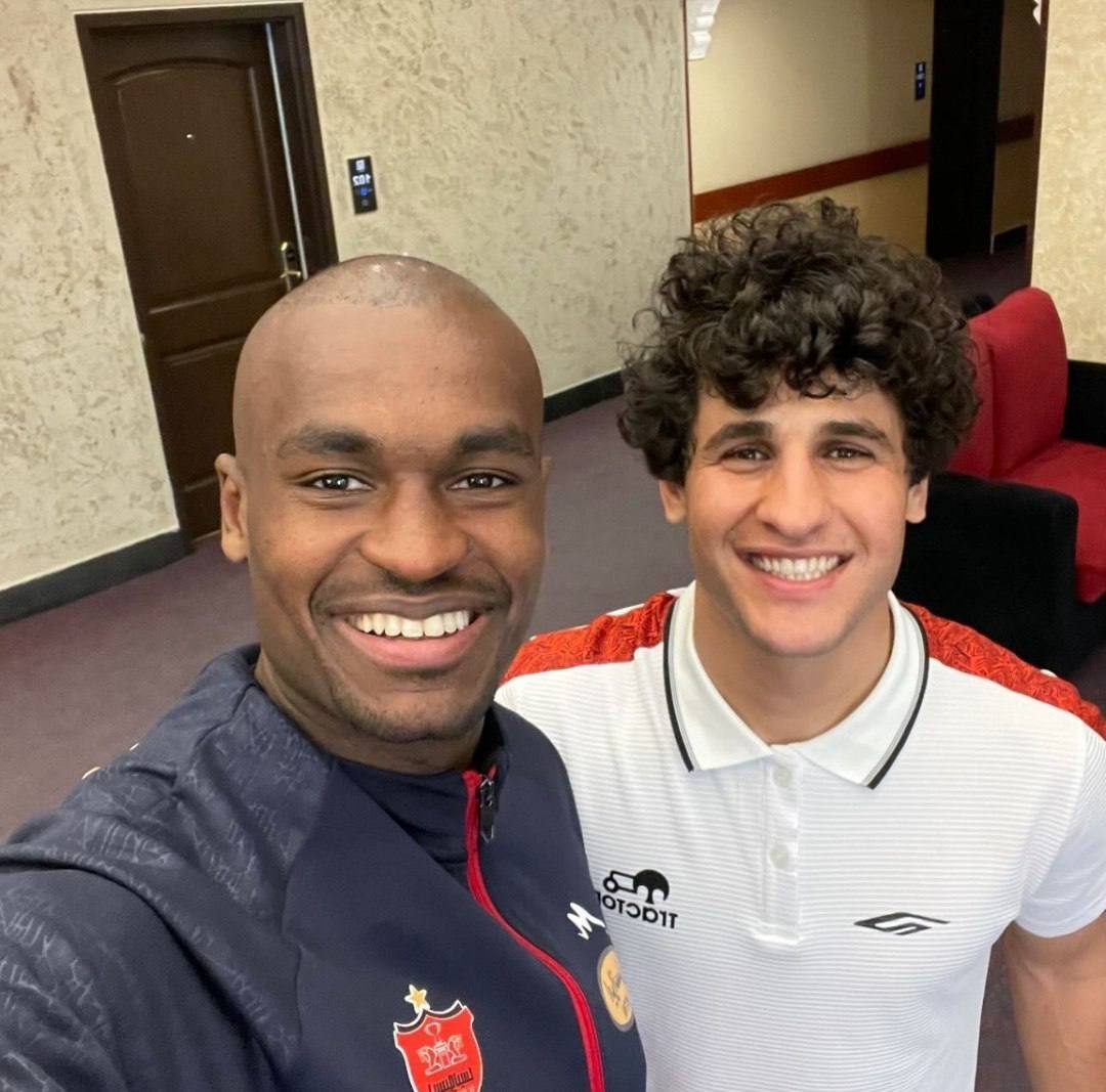 لبخند عبدالکریم در کنار ستاره تراکتور