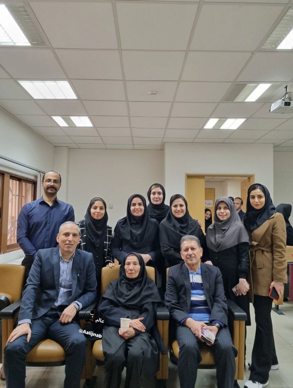 اقدس تسلیمی 81 ساله از پایان‌نامه دکترای خودش دفاع کرد