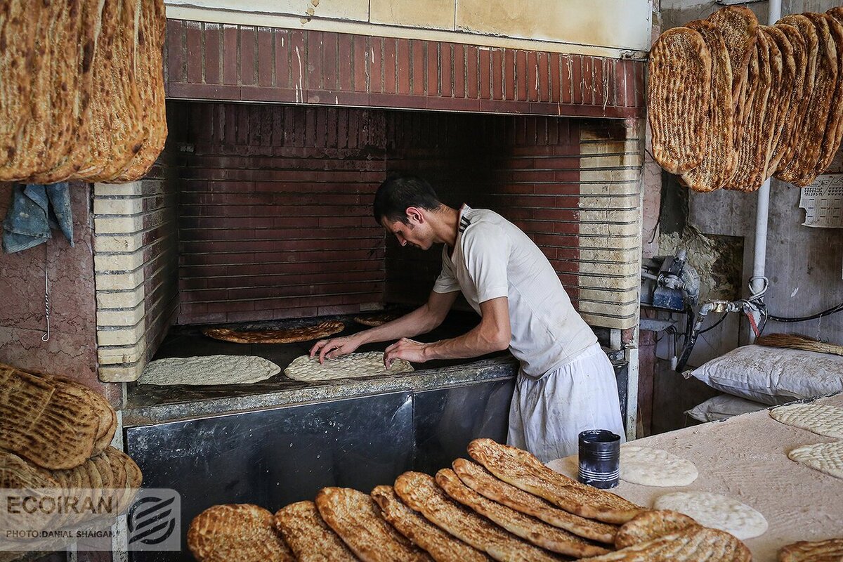 (عکس) خلاقیت جالب نانوای کرمانی برای کودکان