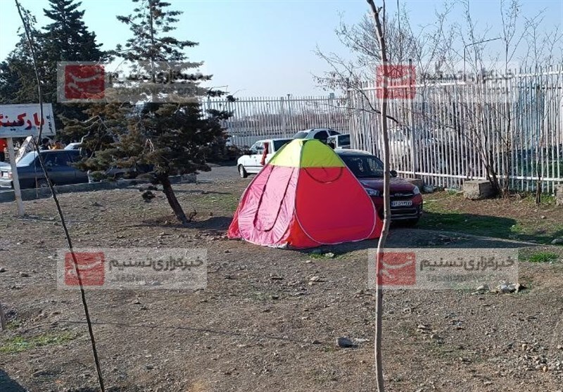 (عکس) چادرنشینی هواداران در اطراف آزادی
